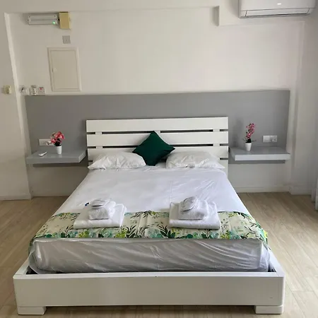 Finikoudes Apartamento